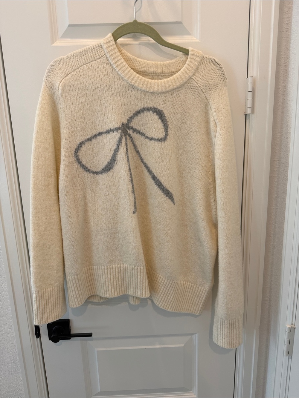 Abercrombie & Fitch Cream Crewneck Sweater with Gray Bow